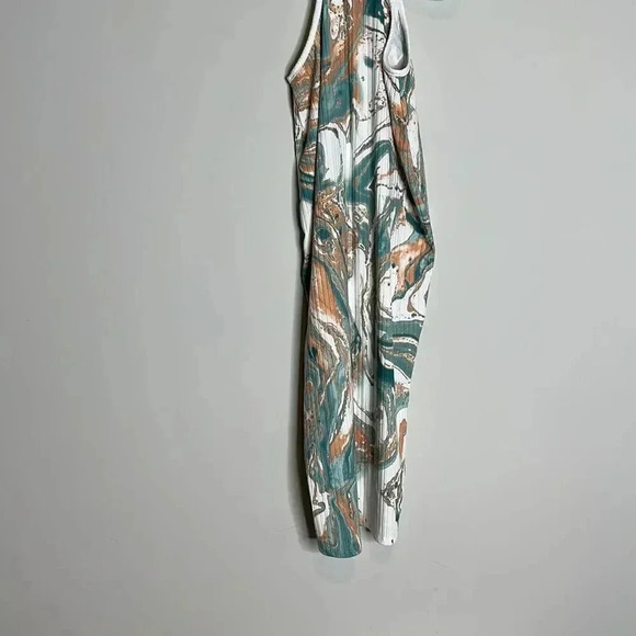 Caution to the Wind Side cut out Dress - Picture 3 of 8